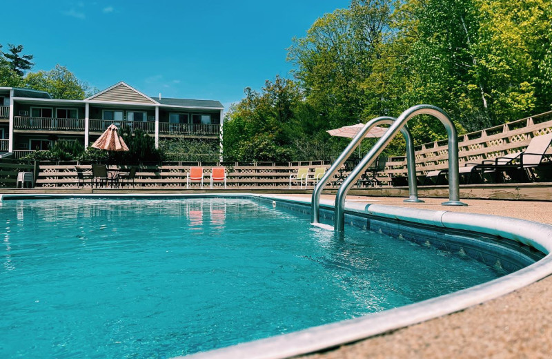 Outdoor pool at Misty Harbor & Barefoot Beach Resort.