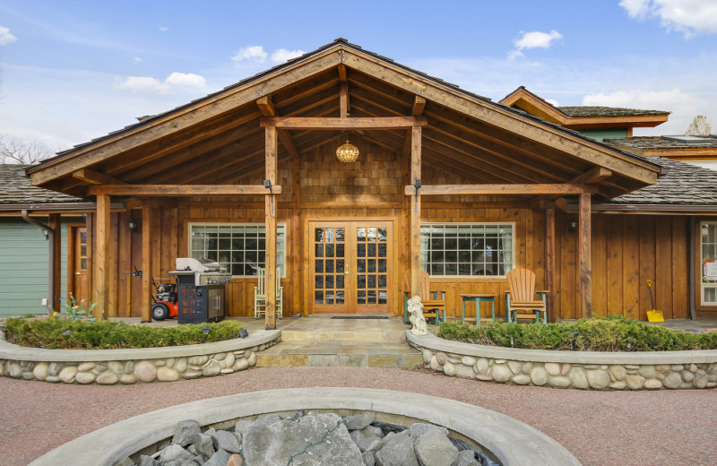 Exterior view of 7 Point Ranch.