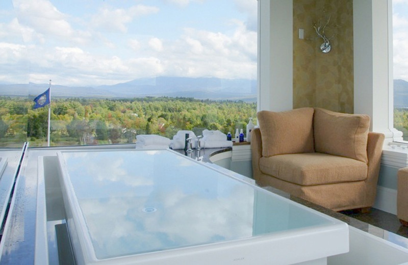Spa tub at Mountain View Grand Resort.