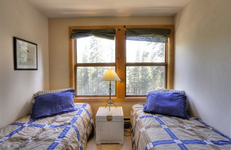 Twin beds at Tahoe Signature Properties