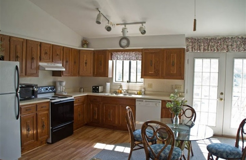 Penthouse Kitchen at Harbour Towne Inn