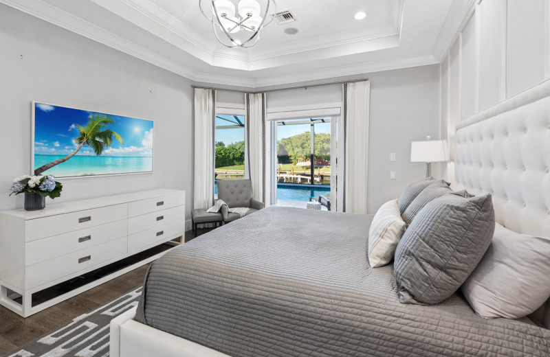 Rental bedroom at Marco Escapes.