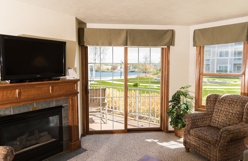 Guest living room at Bridgeport Waterfront Resort.