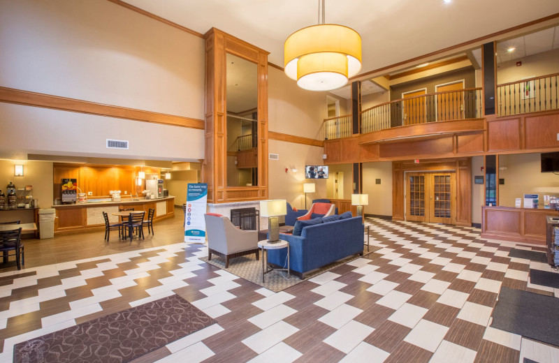 Lobby at Comfort Suites Benton Harbor.