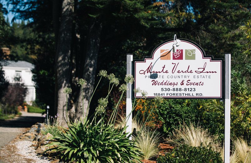 Exterior view of Monte Verde Inn.