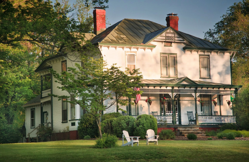 Exterior view of Afton Mountain Bed and Breakfast.