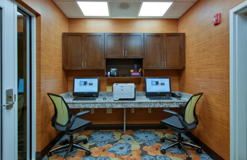 Computers at Hilton Garden Inn - Benton Harbor.