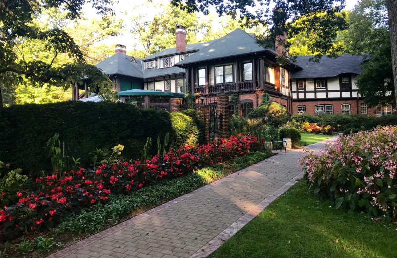 Exterior view of Gramercy Mansion.