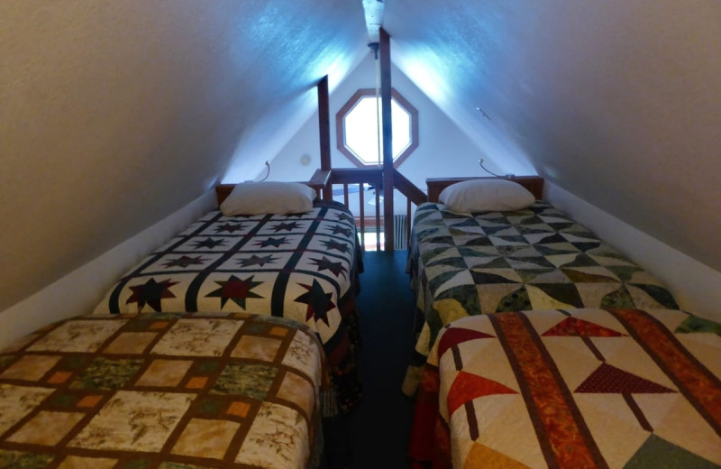 Cabin bedroom at Kenai River Drifter's Lodge.