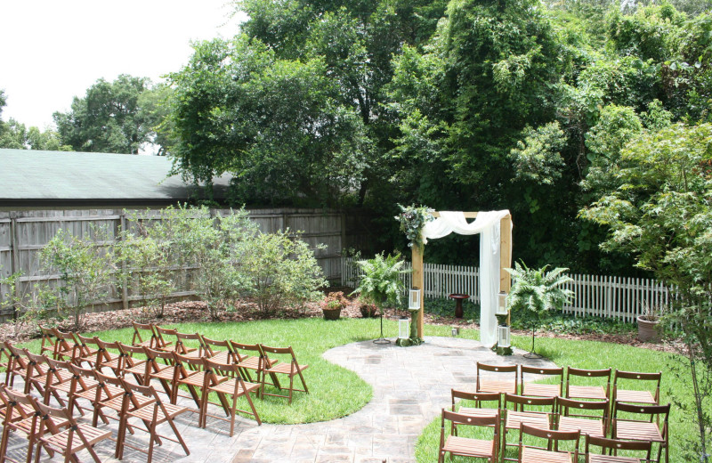 Outdoor pool at Laurel Oak Inn.