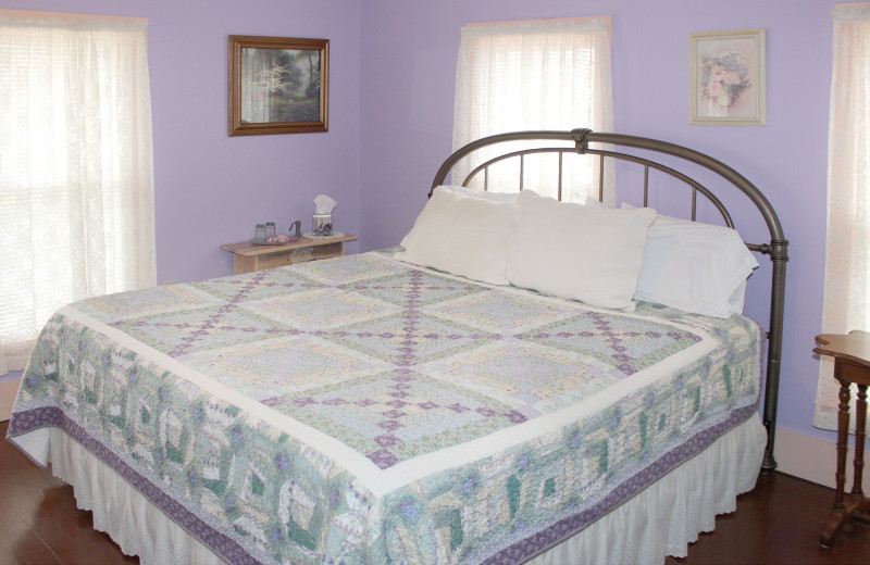 Guest room at Ozark Country Inn.