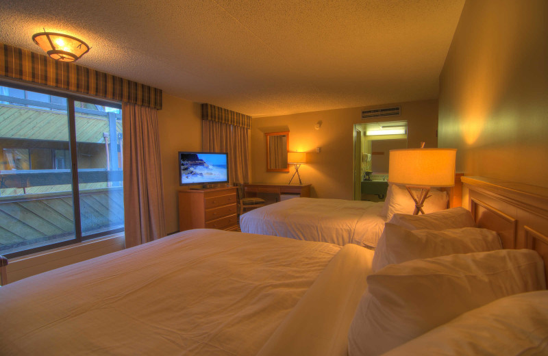 Guest room at Inns of Banff.