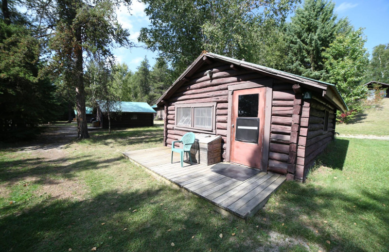 Cabin exterior at Cliff Lake Resorts.