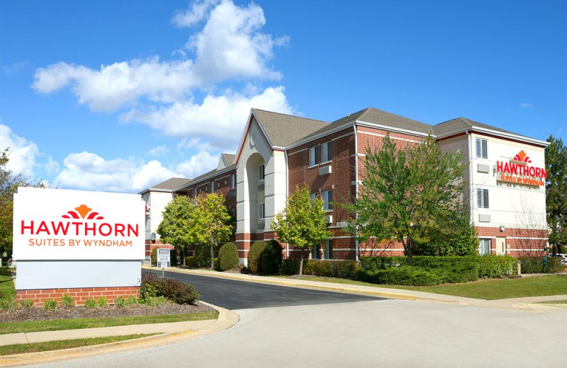 Exterior view of Hawthorn Suites by Wyndham Detroit Farmington Hills.