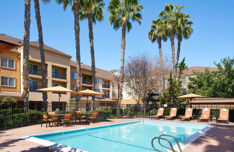 Outdoor pool at Courtyard by Marriott Milpitas.