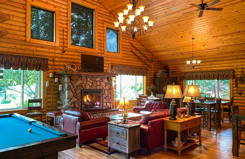 Cabin living room at River Retreat Lodge.