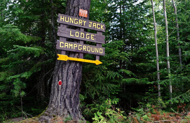 Sign to campground at Hungry Jack Lodge.