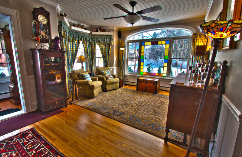 Parlor at Phineas Swann Inn & Spa.