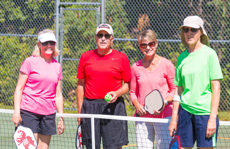 Tennis court at Ruttger's Bay Lake Lodge.