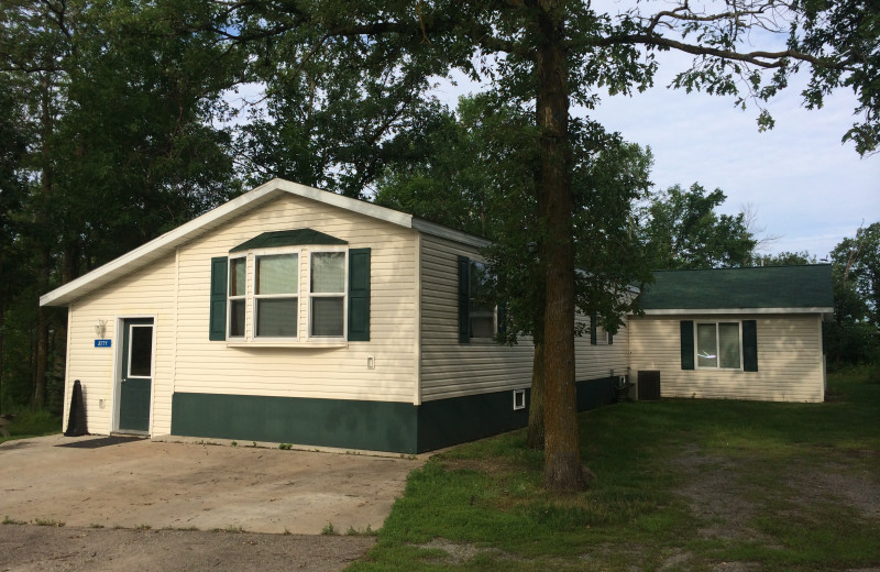 Cabin exterior at Arnesen's Rocky Point Resort.