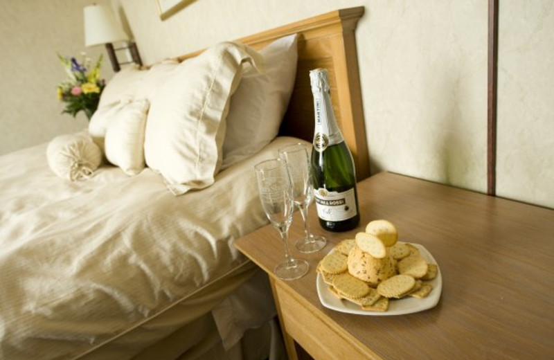 Suite guest rooms at ParkShore Resort.