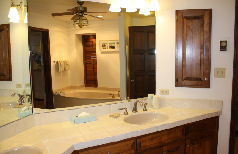 Guest bathroom at Cascade Village Condominiums.