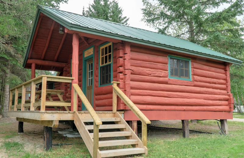 Cabin exterior at Cliff Lake Resorts.