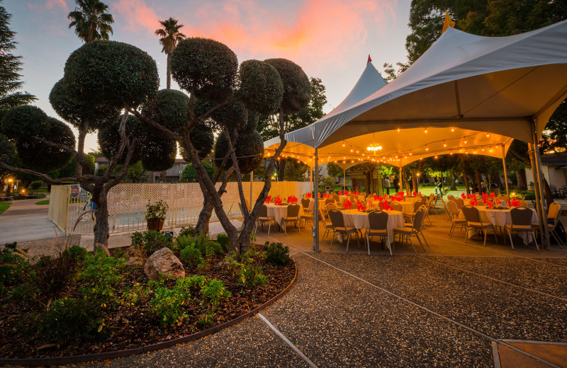 Patio at Los Gatos Lodge.