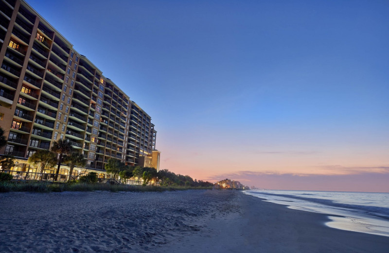 Exterior view of Island Vista Resort.