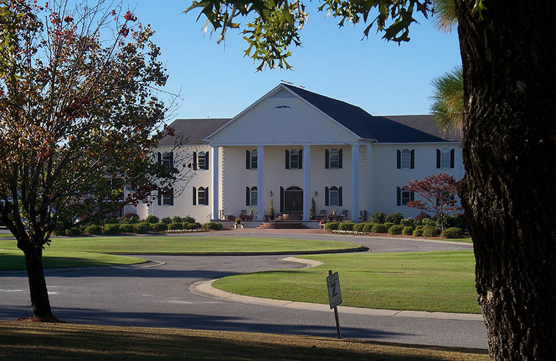 Exterior view of Beau Rivage Golf & Resort.
