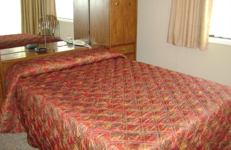 Guest Room at Peppertree Maggie Valley