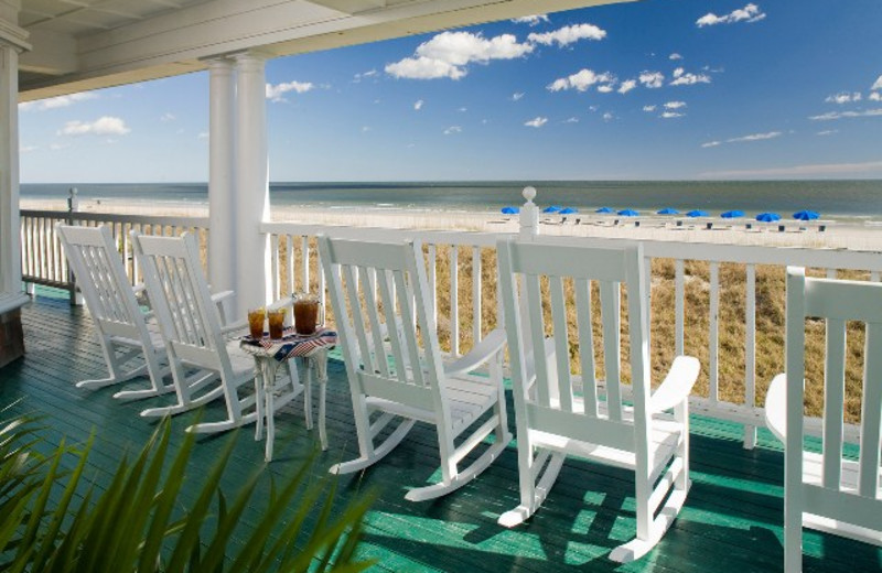 Relax on the Porch at Elizabeth Pointe Lodge