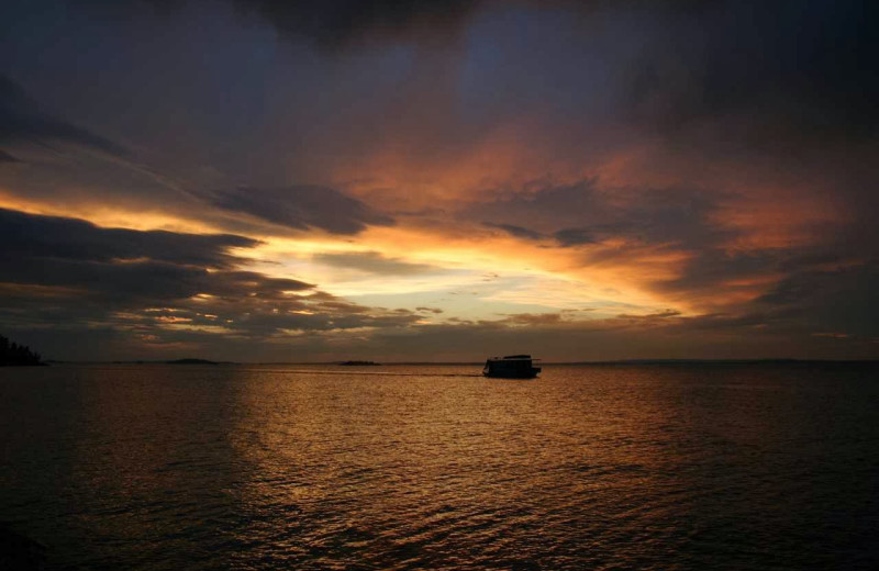 Sunset at Rainy Lake Houseboats.