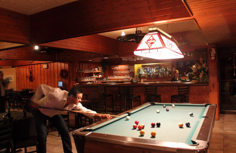 Bar at Dunlop Lake Lodge.