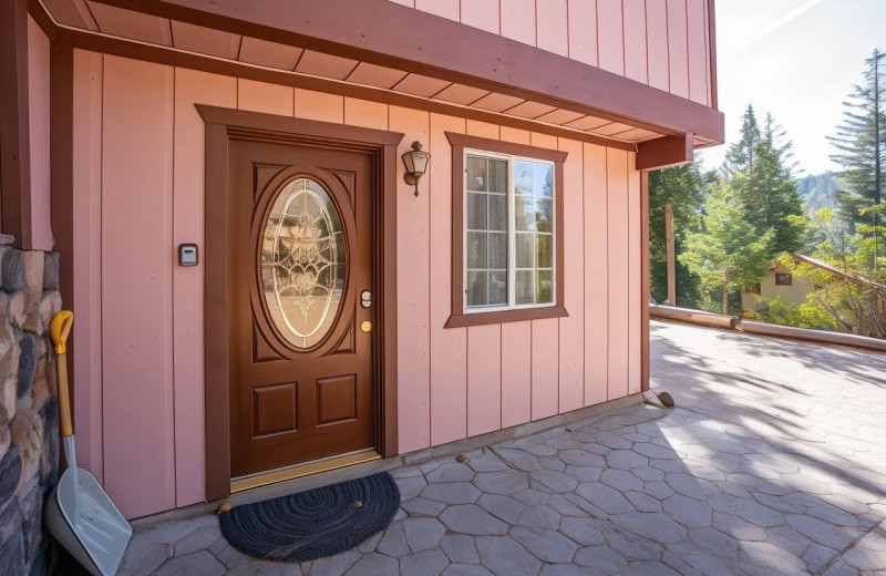 Cottage exterior at Cozy Bear Cottages.