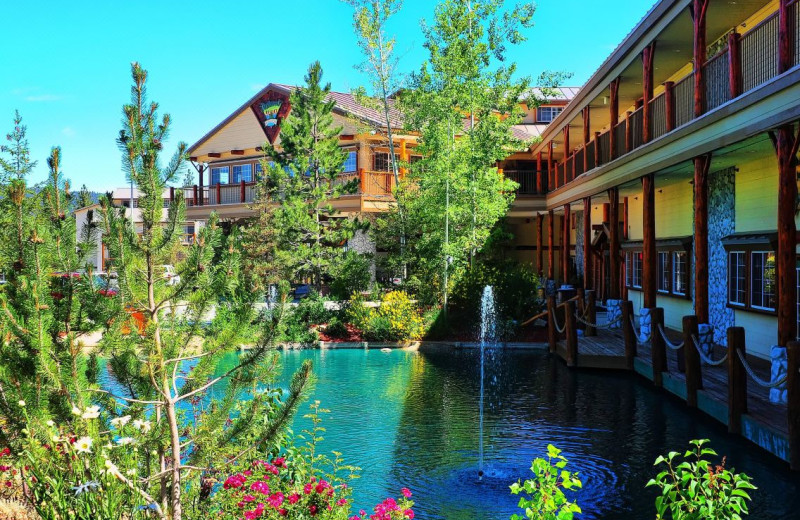 Exterior view of Holiday Inn Resort The Lodge at Big Bear Lake.