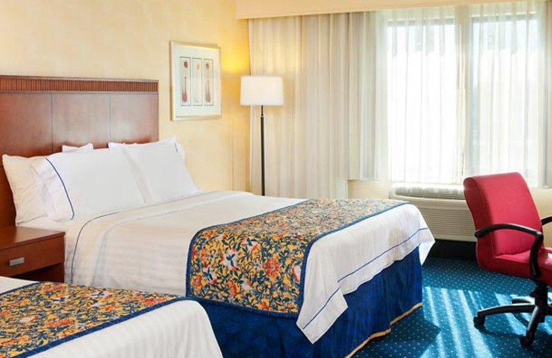 Guest room at Courtyard by Marriott Foothill Ranch Irvine Spectrum.