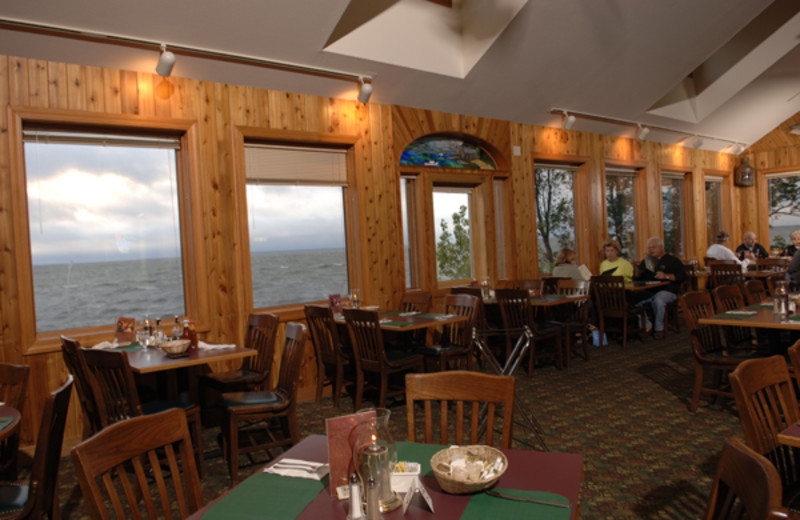 Dining at Arnesen's Rocky Point Resort.