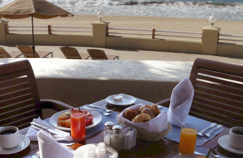 Dining at Hola Grand Faro Los Cabos.