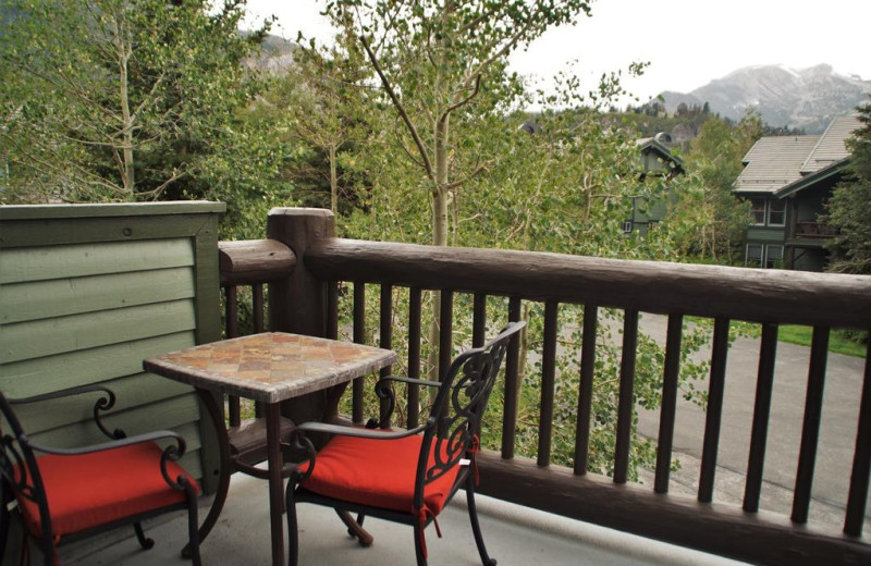 Rental balcony at Nomadness Rentals.