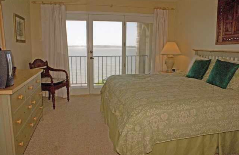 St. Simons Island Vacation Rentals Condo Pier Pointe 304 RAL