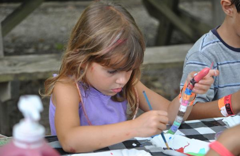 Kid's crafts at Yogi Bear's Jellystone Park Marion.