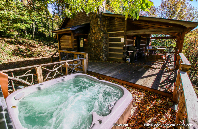 Cabin hot tub at Blue Ridge Vacation Cabins. 