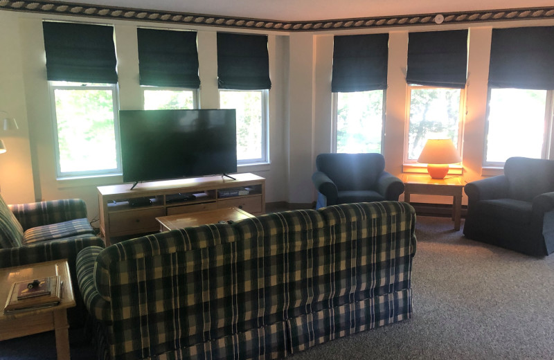Guest room at The Golden Eagle Lodge.