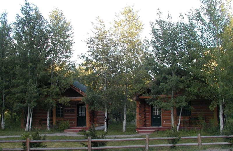 Exterior view of Aspen Grove Inn.