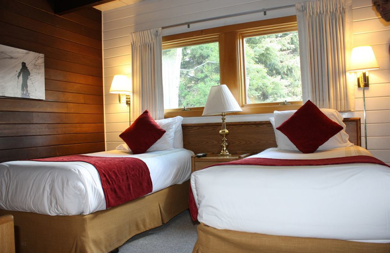 Guest room at St. Moritz Lodge & Condominiums.