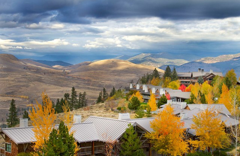 Exterior view of Sun Mountain Lodge.