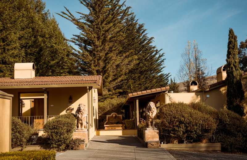 Exterior view of Sonoma Coast Villa & Spa Resort.