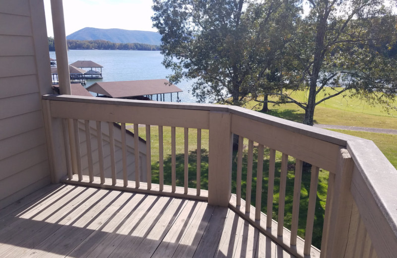 Guest balcony at Mariners Landing.