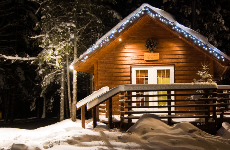 Cedar House Restaurant & Chalets (Golden, British Columbia) - Resort